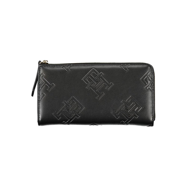 Elegant Zip Wallet with Contrasting Accents